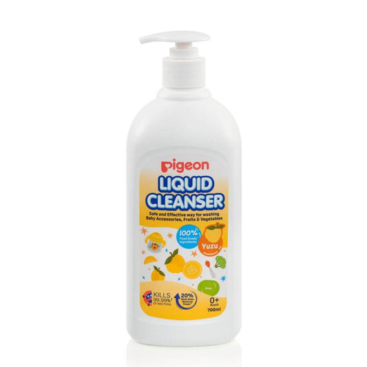 Limpiador de mamaderas y accesorios para bebés Pigeon, botella de 700 ml con aroma a Yuzu, fórmula segura y efectiva, ideal para eliminar residuos de leche y mantener la higiene.